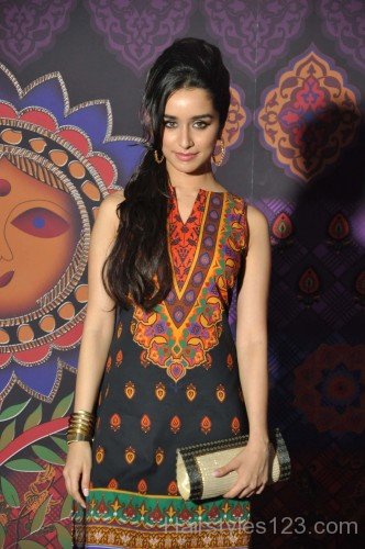 Shraddha Kapoor Long  Hairstyle 