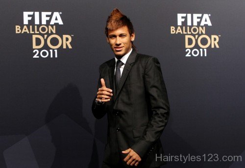 New Hairstyle Of Neymar
