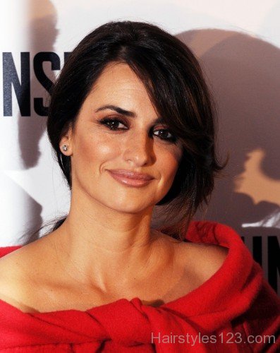 Nice Hairstyle Of  Penelope Cruz