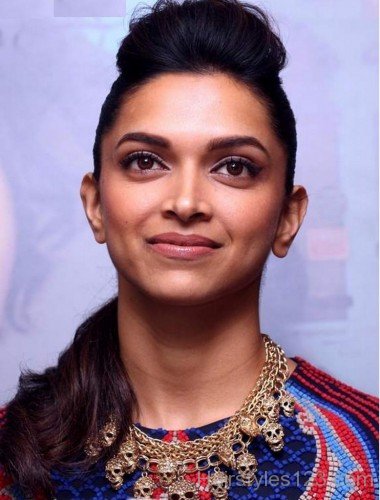 Puff Hairstyle Of Deepika Padukone