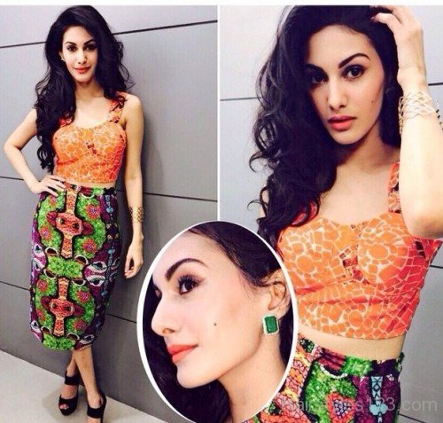 Wavy Hairstyle Of Amyra Dastur