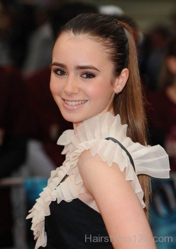 Lily Collins Ponytail Hairstyle