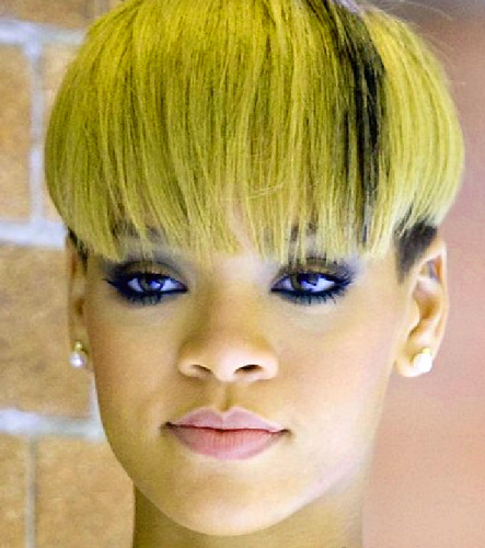 Rihanna With Yellow Hairstyle