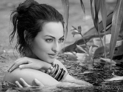 Sonakshi Cool Updo Hairstyle