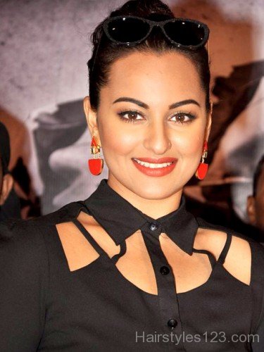 Sonakshi Sinha High Bun