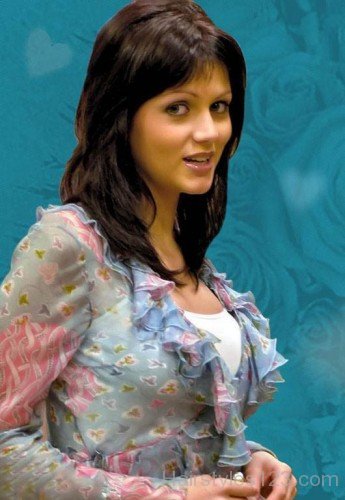 Yana Gupta Long Shag Hairstyle