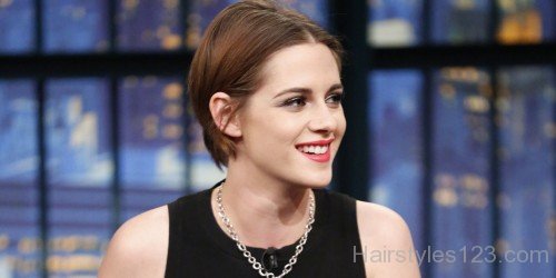 Kristen Stewart Short Straight Hairstyle