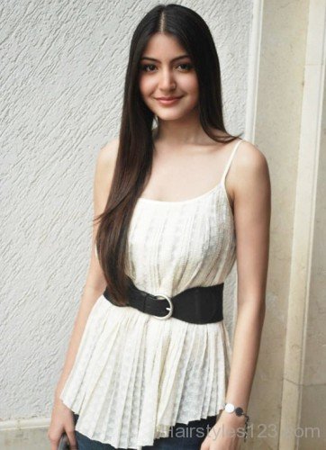 Long Straight Hair Of Anushka Sharma