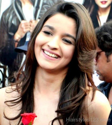 Alia Bhatt Medium Layered Hairstyle