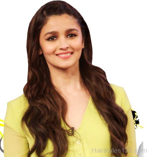 Alia Bhatt Wavy Hairstyle