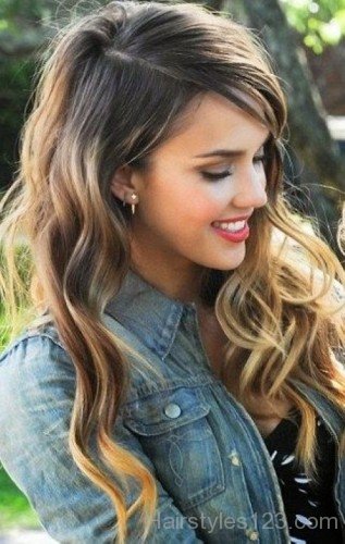 Blonde Wavy Hair Of Jessica Alba