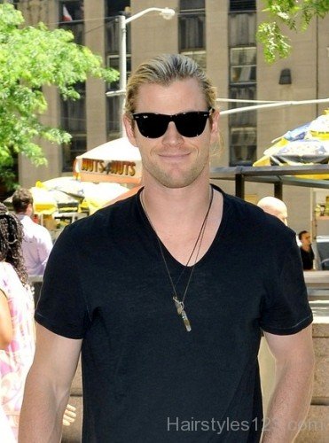 Chris Hemsworth Blonde Hairstyle