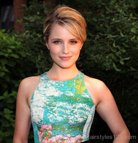 Dianna Agron Side Swept Hairstyle