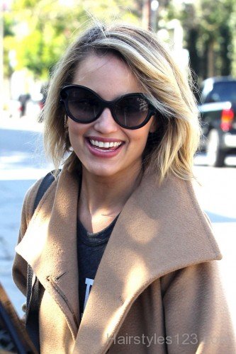 Dianna Shoulder Length Hairstyle