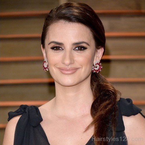 Medium Ponytail Of Penélope Cruz