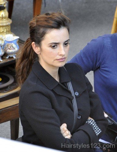 Penélope Cruz Puff Hairstyle