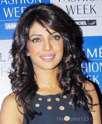 Priyanka Chopra Medium Curly Hair