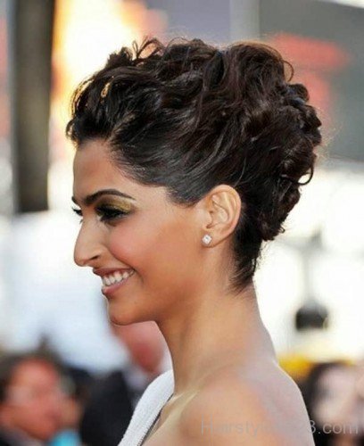 Prom Updo Hairstyle Of Sonam Kapoor