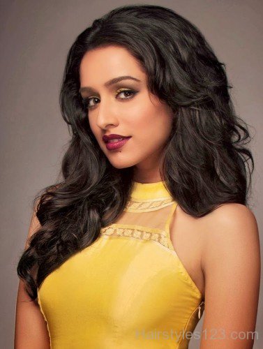 Shraddha Kapoor Medium Hairstyle