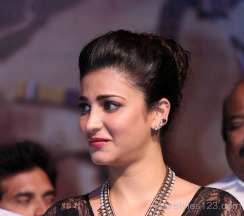 Shruti Hassan Bun Hairsytle