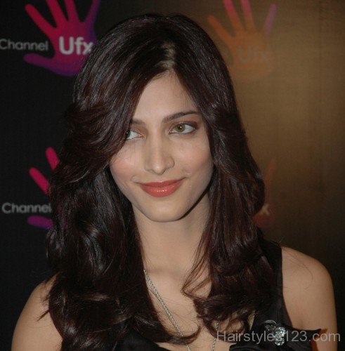 Shruti Hassan Layered Haircut