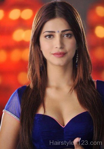 Shruti Hassan Long Straight Hairstyle