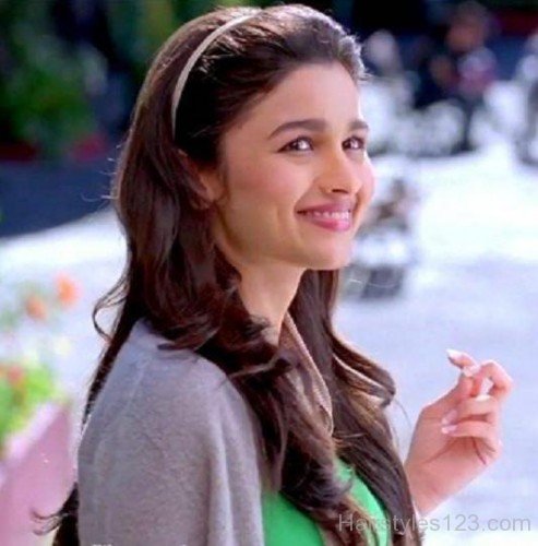 Stylish Hairstyle Of Alia Bhatt