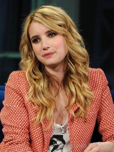 Emma Roberts Wavy Hairstyle