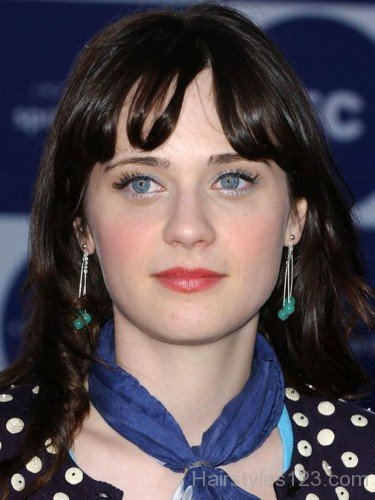 Mid Length Haircut Of Zooey Deschanel