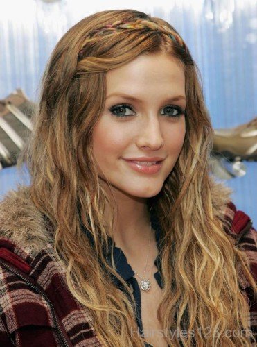 Ashlee Simpson Layered Hairstyle-sm3