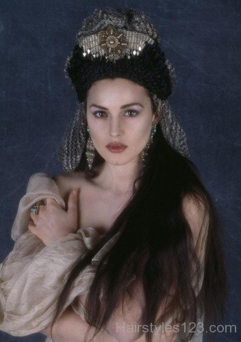 Monica Bellucci Vintage Hairstyle