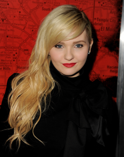 Abigail Breslin Side Swept Long Hair-a1234