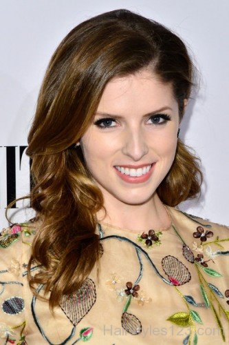 Anna Kendrick Golden Color Hair-a229