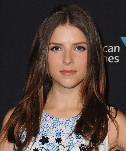 Anna Kendrick Straight Haircut-a288