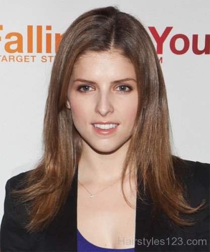 Anna Kendrick Straight Hairstyle-a289