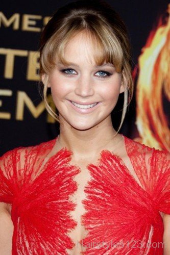 Jennifer Lawrence Bangs Hairstyle-0je14er14