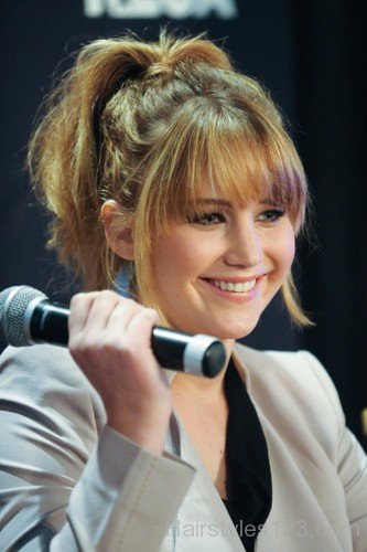 Jennifer Lawrence Bangs With Ponytail-0je15er15