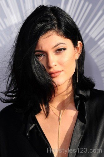 Kylie Jenner Black Hairstyle-1ra56