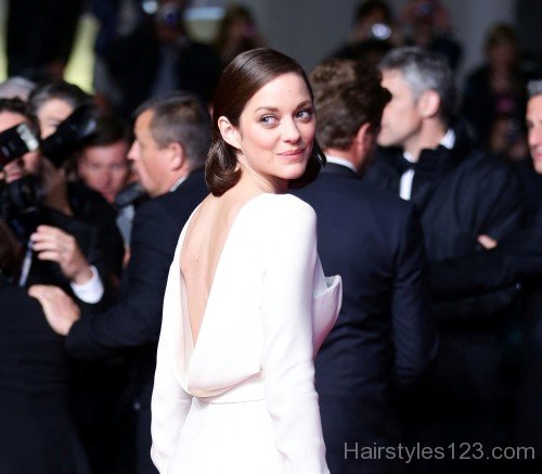 Marion Cotillard Retro Hairstyle