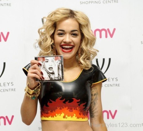 Rita Ora Curly Hairstyle-rt115