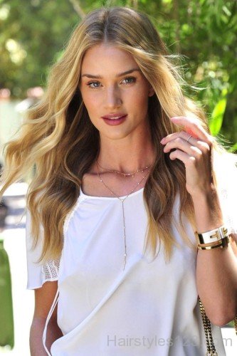 Rosie Huntington Wavy Hair-1ra94