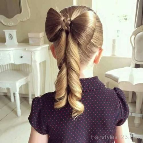 Bow ponytail