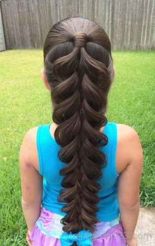 Little girl fishtail