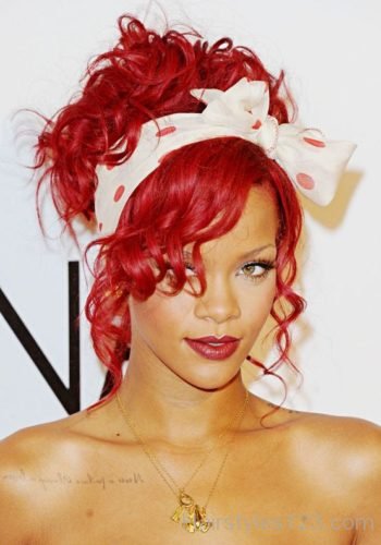 Pin Up Hair of Rihanna