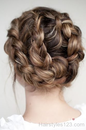 Pin up braided hair