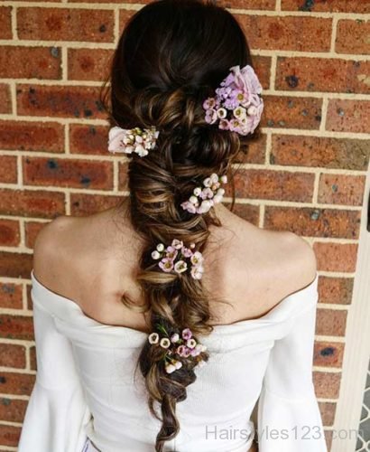 Stylish braid with Flowers