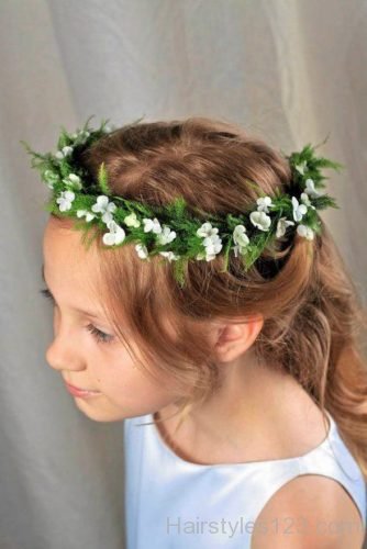 Tiara veil hairstyle